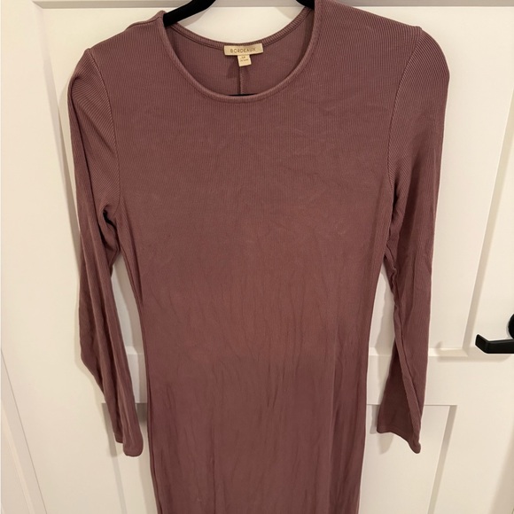 Bordeaux Ribbed Maxi Dress Long Sleeve Mauve Bodycon Side Slit Size Small - Picture 4 of 5
